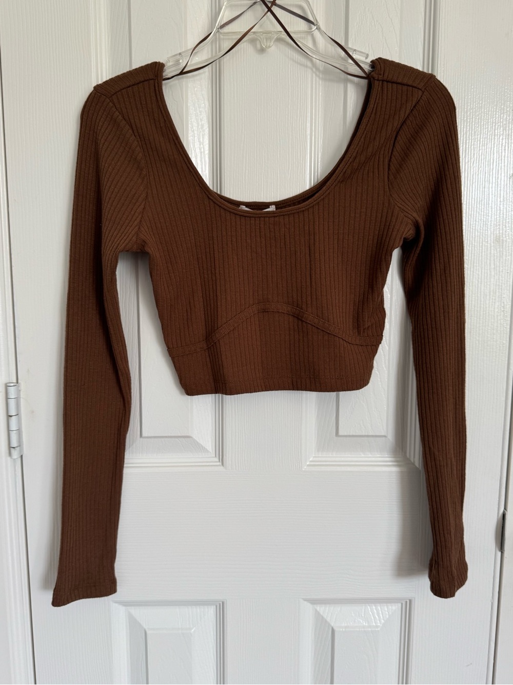 NWT Gianni Bini Brown Ribbed Long-Sleeve Scoop Crop Top